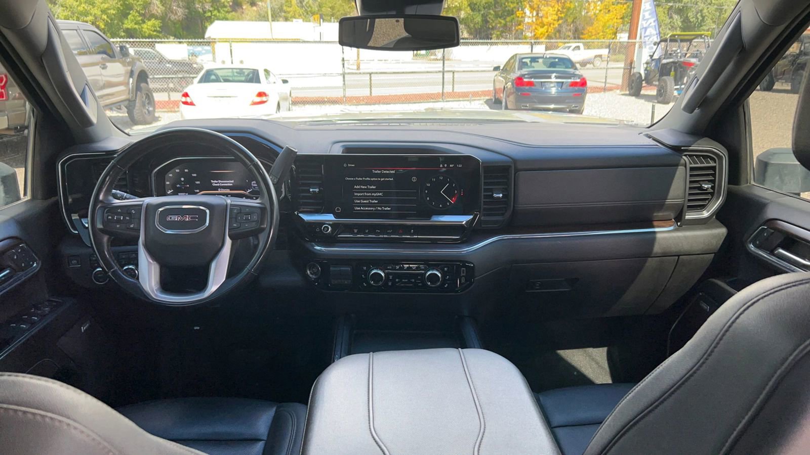 Used 2024 GMC Sierra 3500 SLT w/ SLT Premium Package image 9