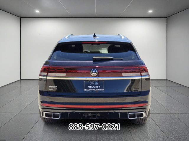 Certified 2024 Volkswagen Atlas Cross Sport SEL R-Line AWD/4WD image 4