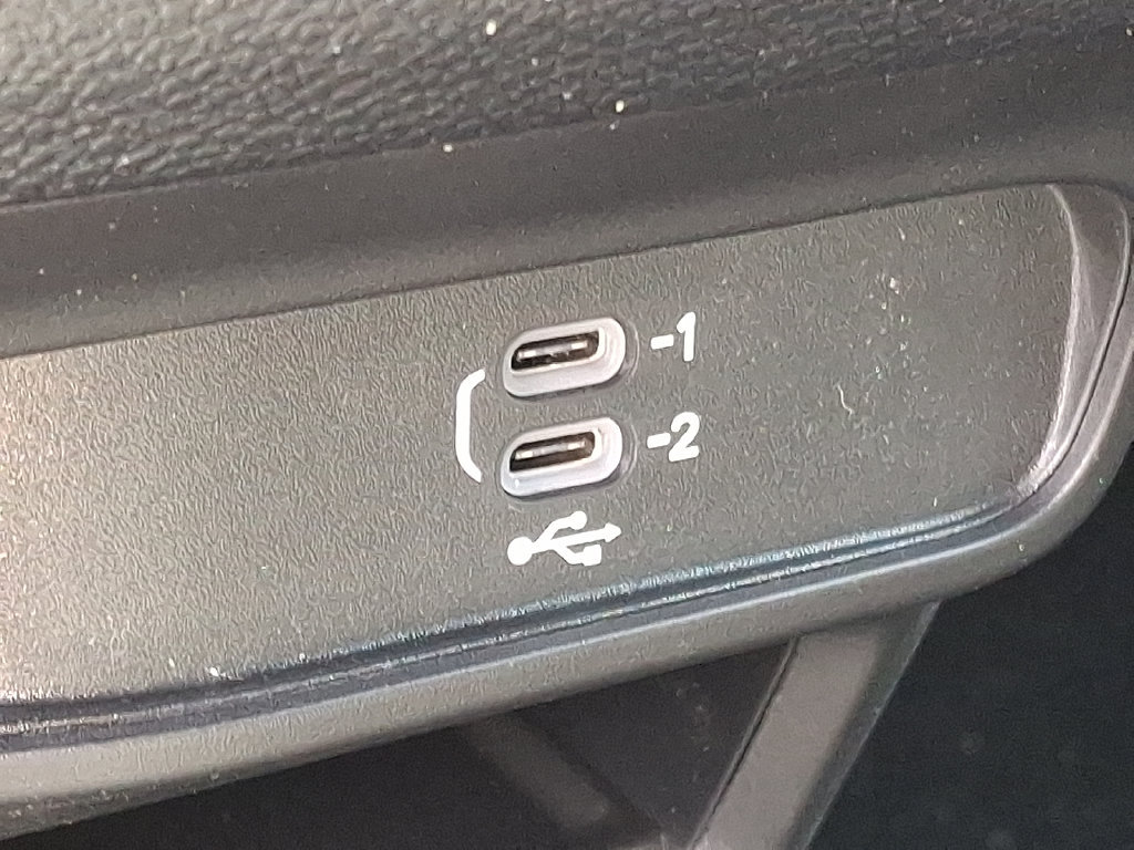New 2027 Chrysler Pacifica Select AWD/4WD image 16