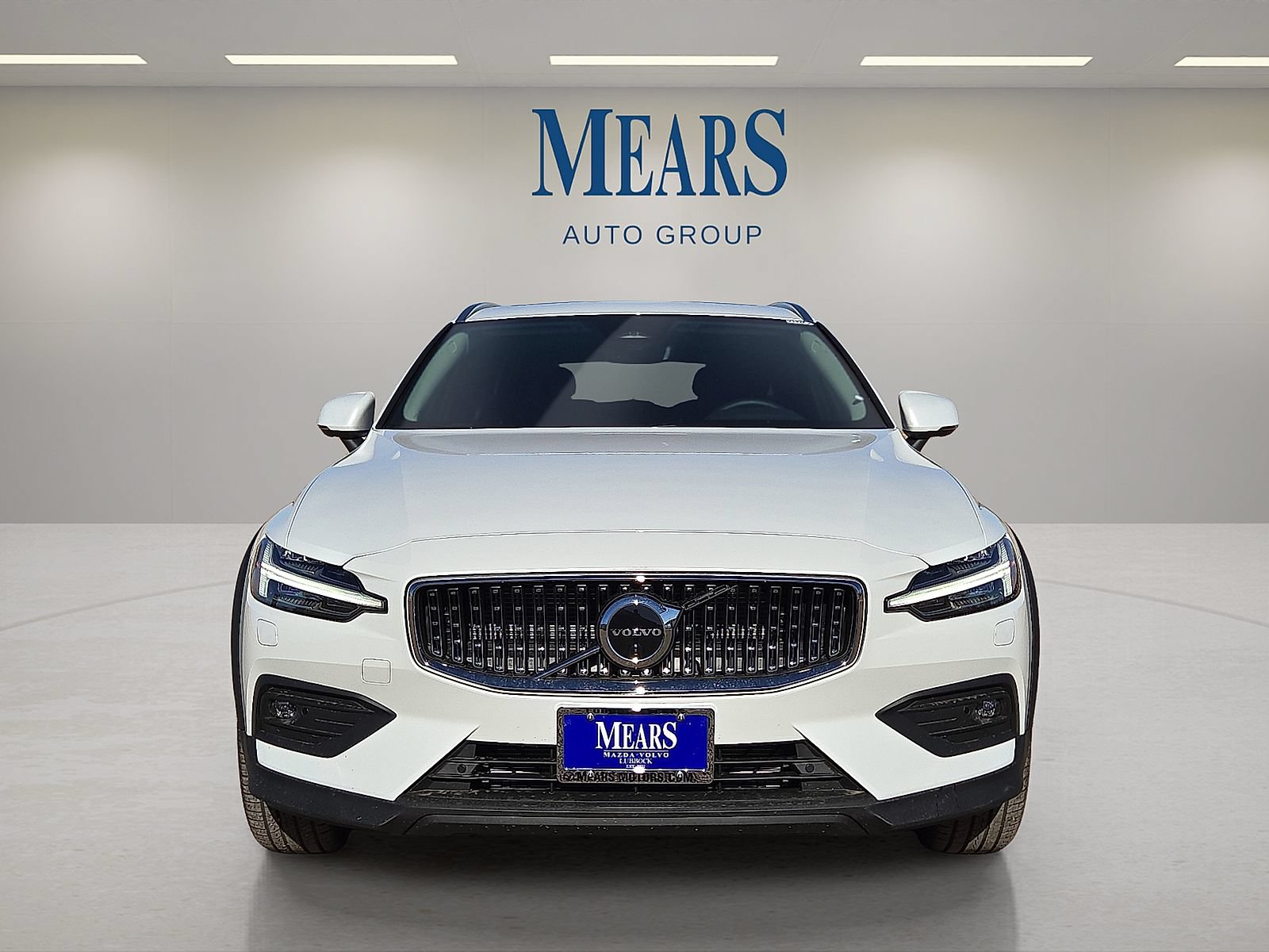 New 2026 Volvo V60 B5 Cross Country Plus w/ Protection Package Premier AWD/4WD image 8