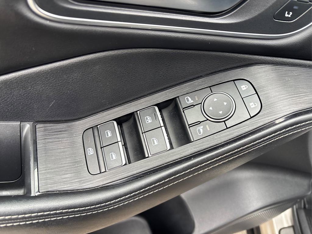 Used 2023 Nissan Rogue Platinum w/ Platinum Premium Package image 36