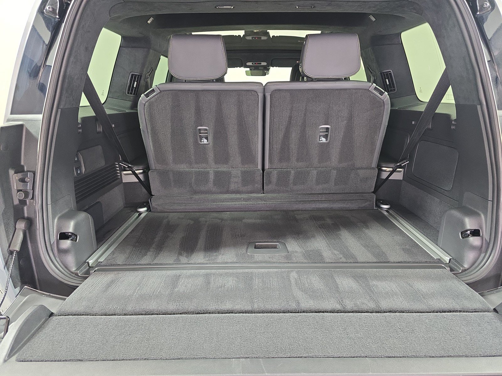 Used 2024 Rivian R1S Adventure AWD/4WD image 27