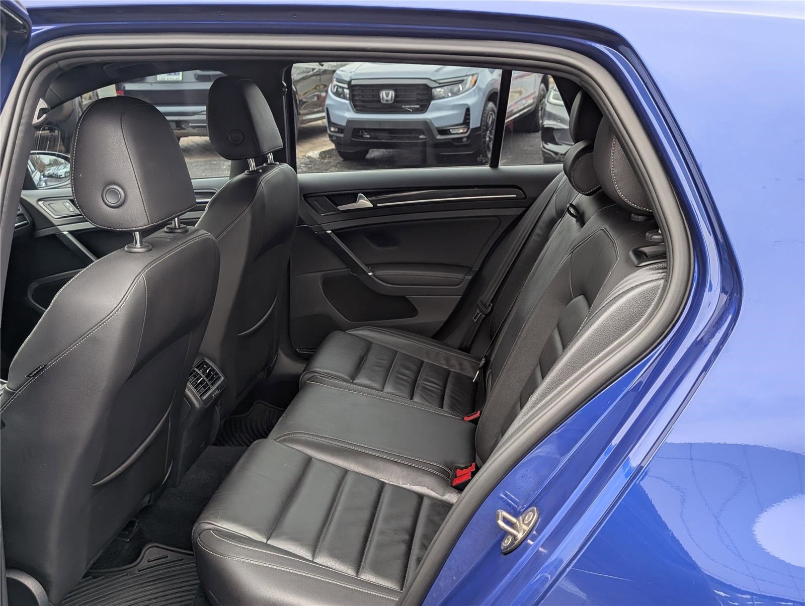 Used 2016 Volkswagen Golf R 4-Door AWD/4WD image 13