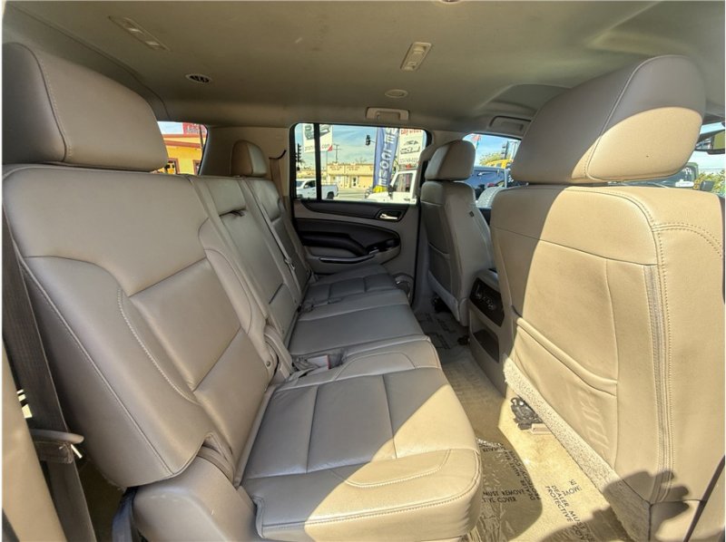 Used 2016 Chevrolet Suburban LT image 29
