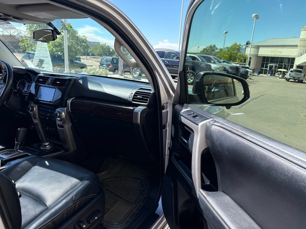 Used 2014 Toyota 4Runner Limited AWD/4WD image 29