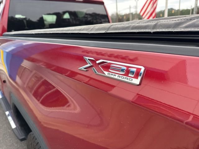 Used 2020 GMC Sierra 1500 SLT w/ X31 Off-Road Package image 8