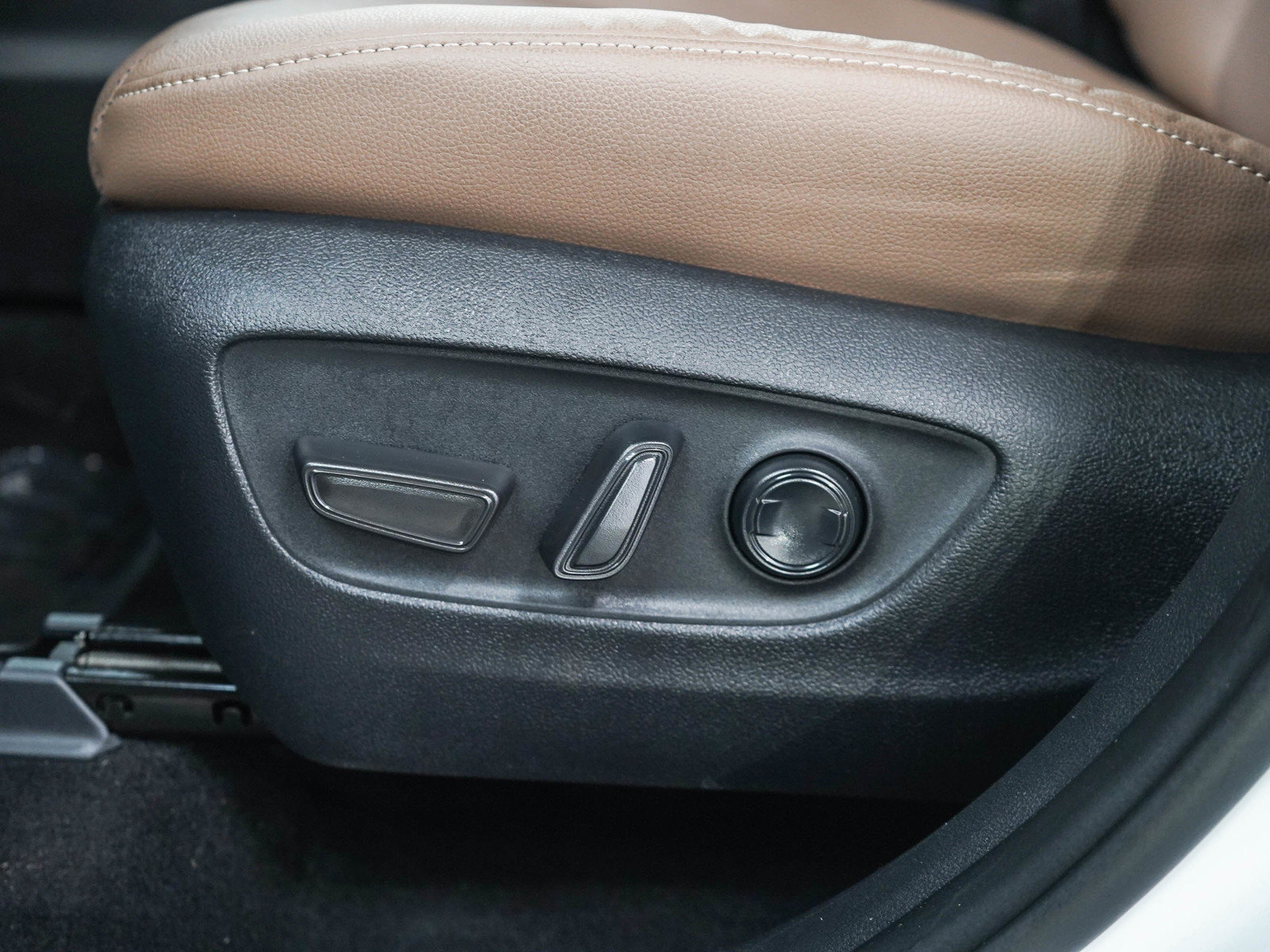 Used 2026 Toyota Grand Highlander AWD Hybrid image 28