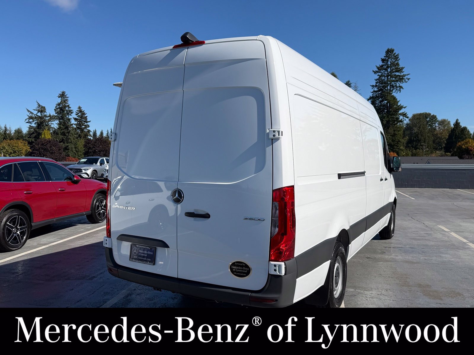 Used 2025 Mercedes-Benz Sprinter 2500 image 6