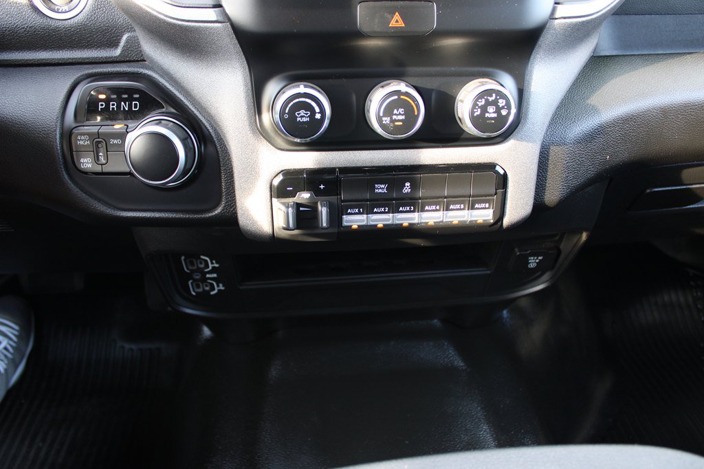 Used 2024 RAM 2500 Tradesman w/ Chrome Appearance Group AWD/4WD image 33