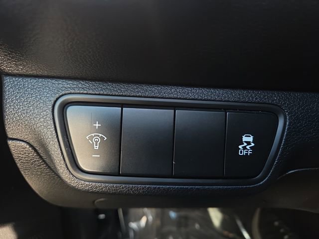 Used 2023 Kia Forte LXS image 18