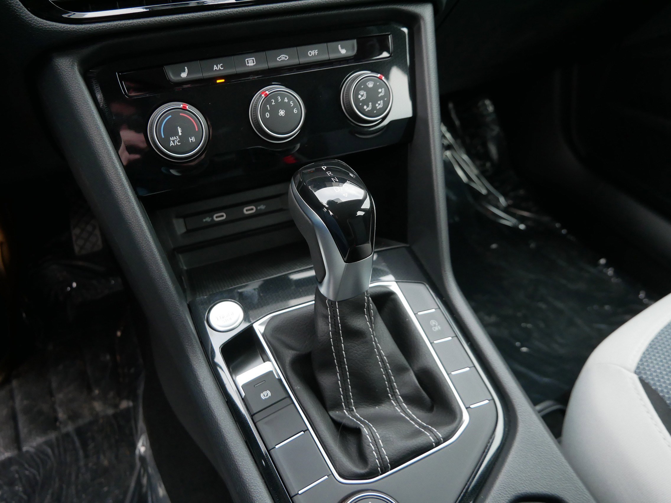New 2026 Volkswagen Taos S AWD/4WD image 9