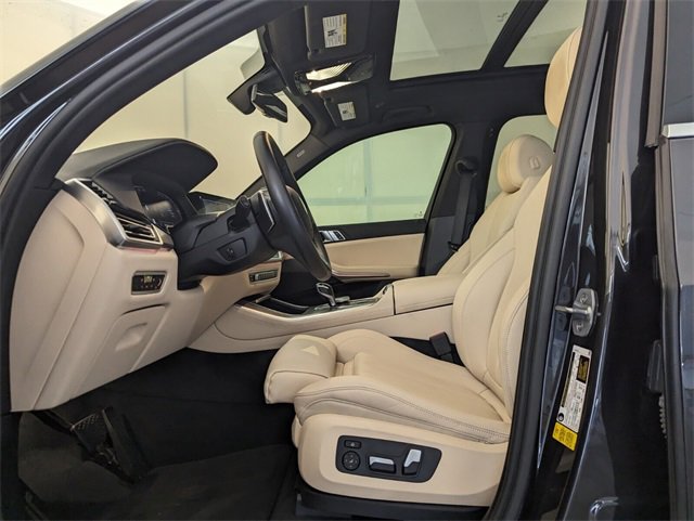 Used 2022 BMW X5 sDrive40i w/ Premium Package image 6