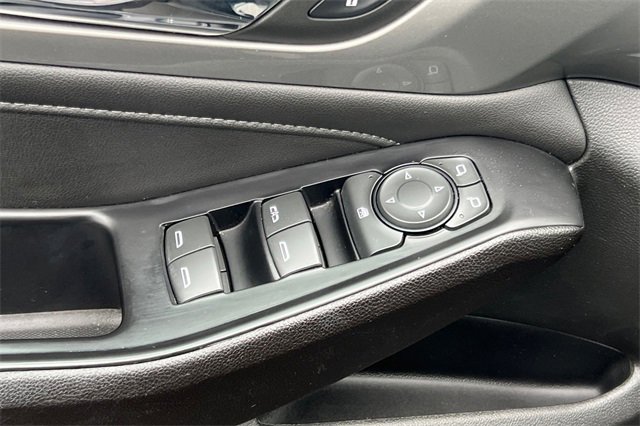 Used 2023 Chevrolet Traverse LT image 12