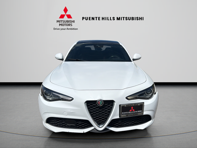 Used 2022 Alfa Romeo Giulia Ti RWD image 2