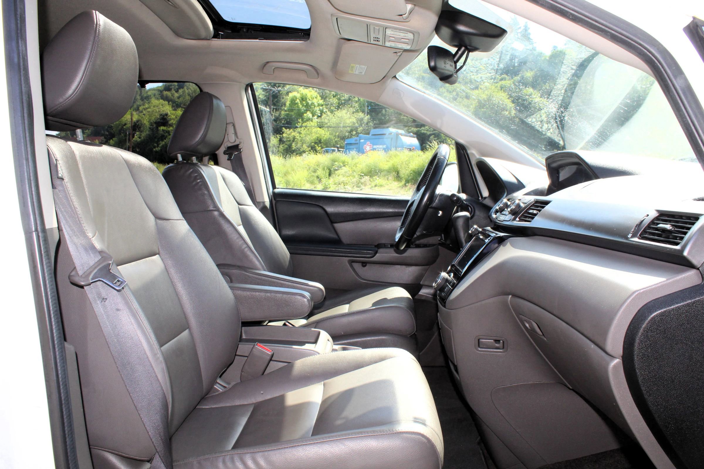Used 2014 Honda Odyssey EX-L image 19