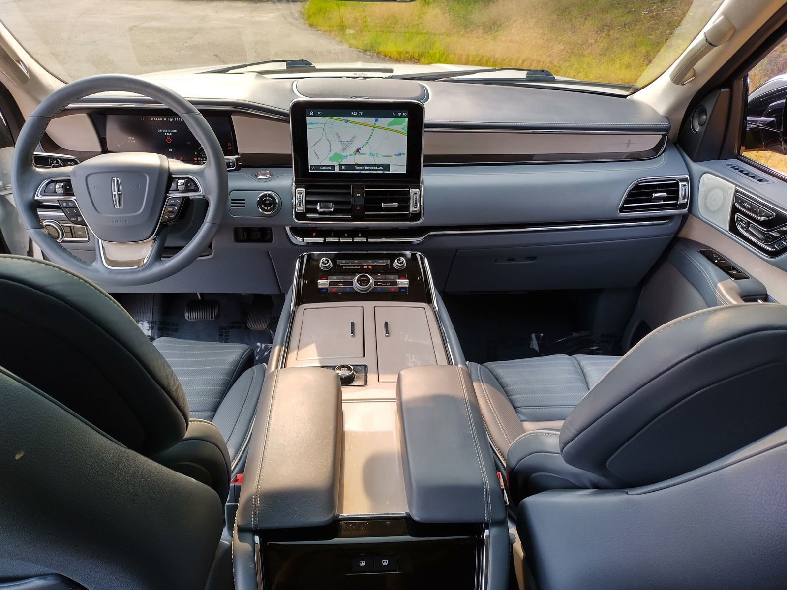 Used 2021 Lincoln Navigator Black Label w/ Cargo Convenience Package image 12