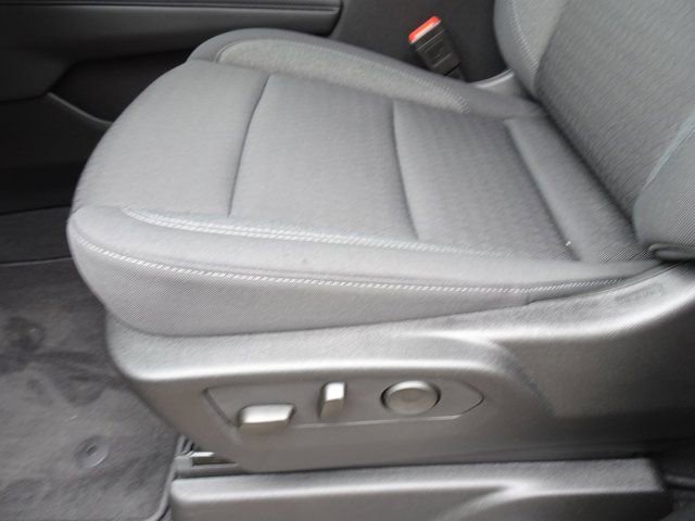 Used 2025 Chevrolet Tahoe LS RWD image 9