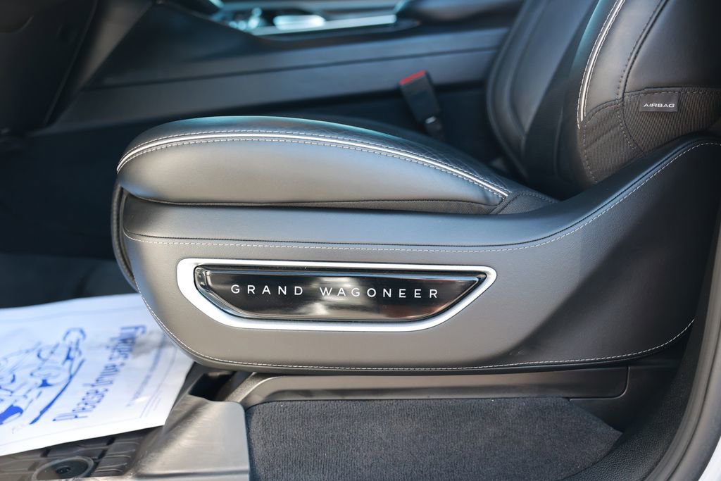 Used 2023 Jeep Grand Wagoneer Series II AWD/4WD image 18