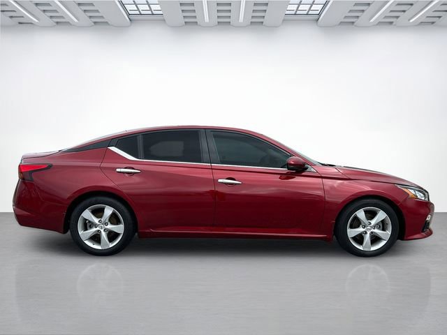 Used 2019 Nissan Altima 2.0 Platinum image 3