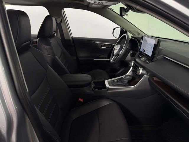 Used 2024 Toyota RAV4 Limited image 15