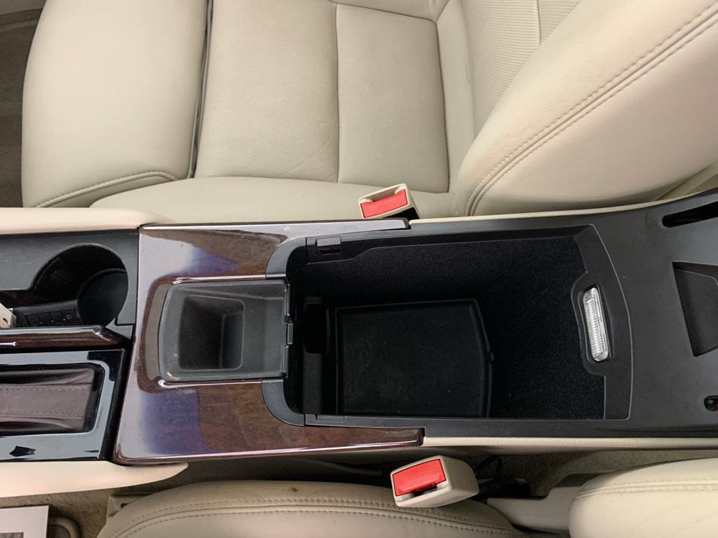Used 2013 Cadillac XTS Premium FWD image 29