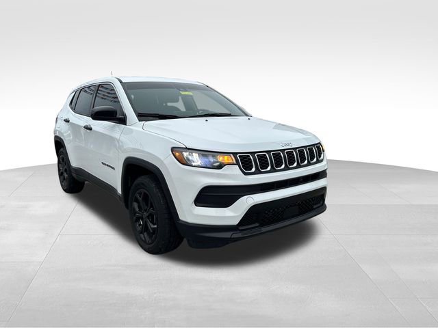 Used 2025 Jeep Compass Sport image 7