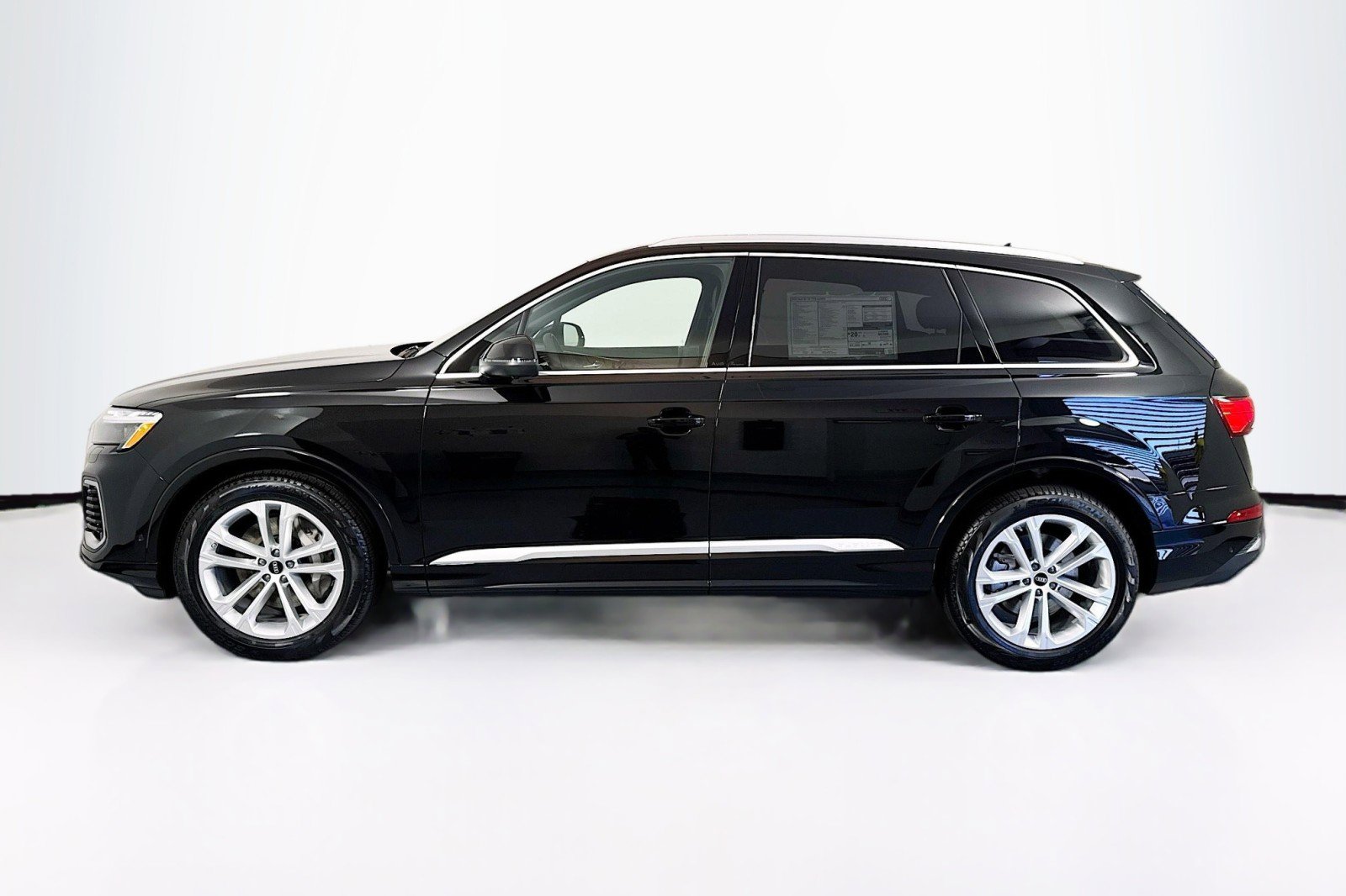 New 2025 Audi Q7 3.0T Prestige image 8
