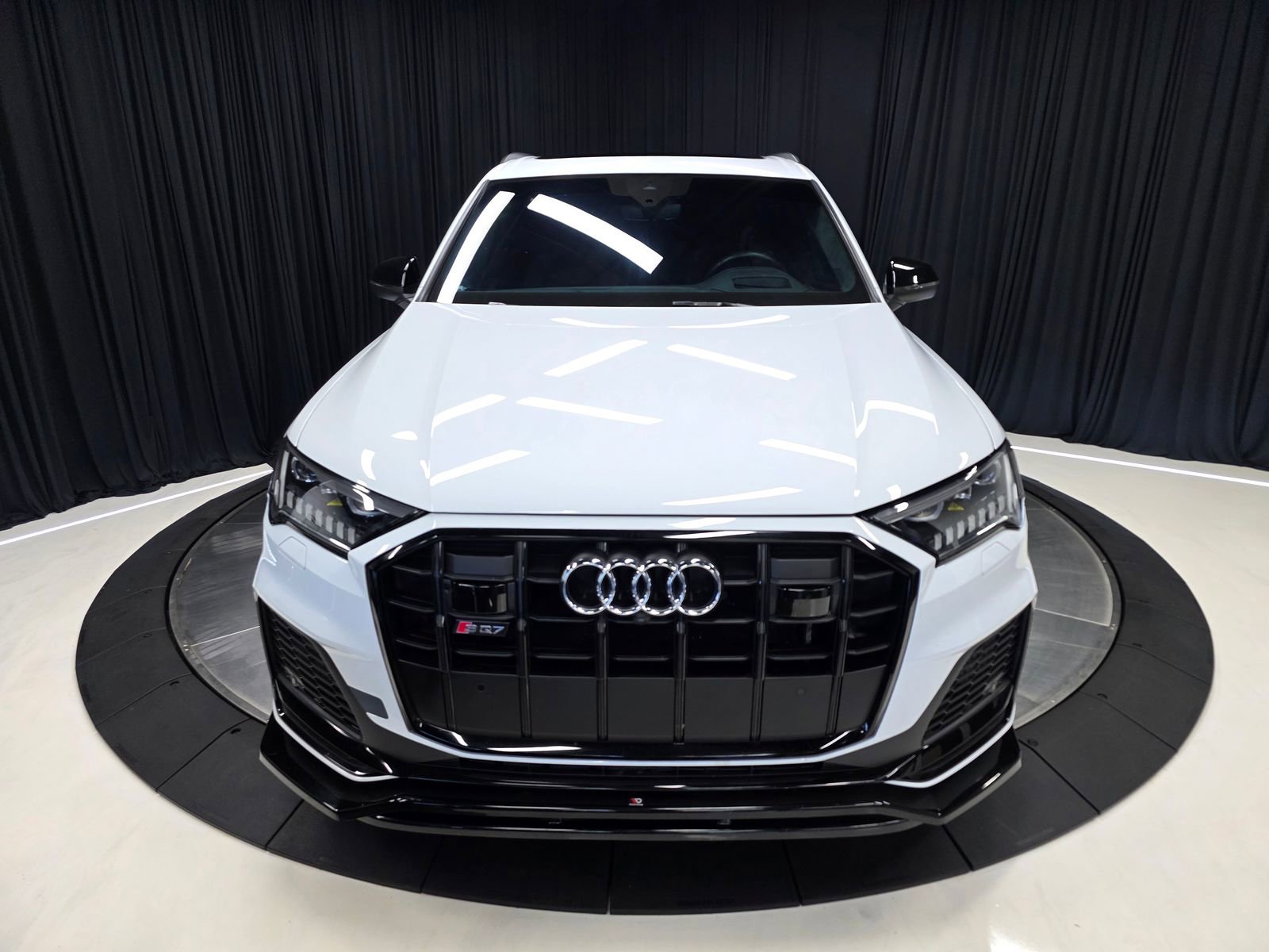 Used 2020 Audi SQ7 Prestige w/ Prestige Package AWD/4WD image 8