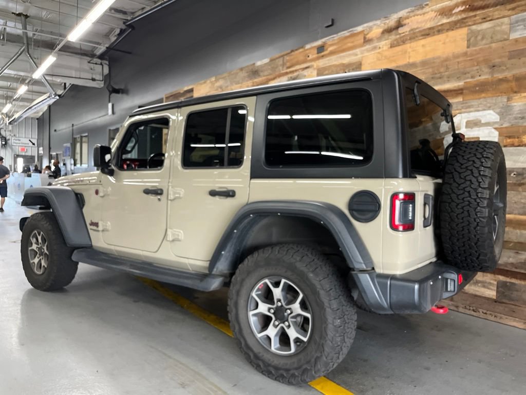 Used 2022 Jeep Wrangler Unlimited Rubicon w/ Cold Weather Group AWD/4WD image 22