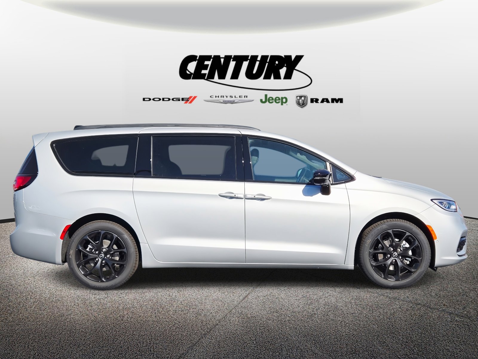 New 2026 Chrysler Pacifica Select image 2