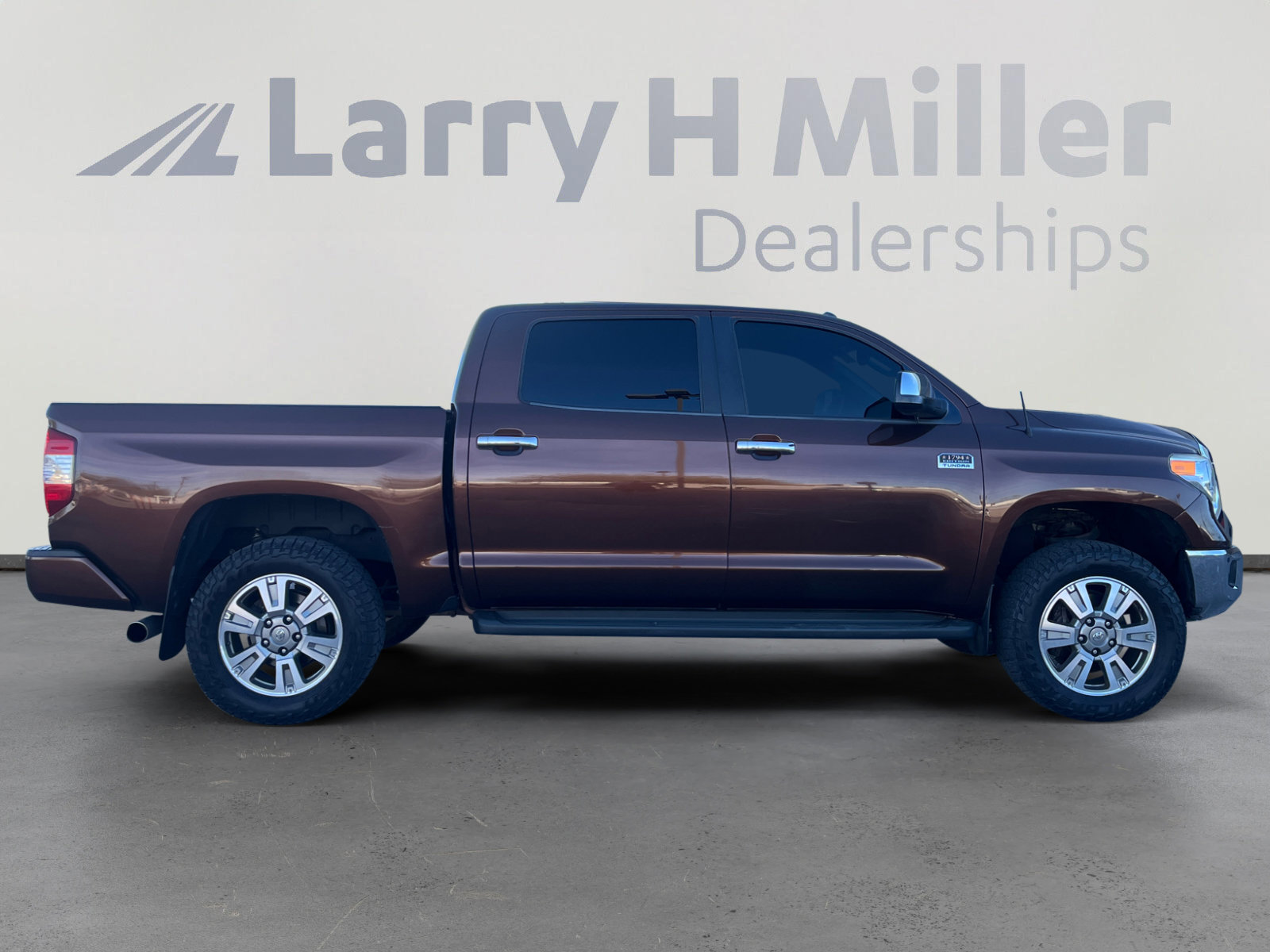 Used 2016 Toyota Tundra 1794 Edition image 6