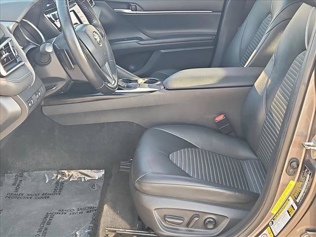 Used 2018 Toyota Camry SE FWD image 13
