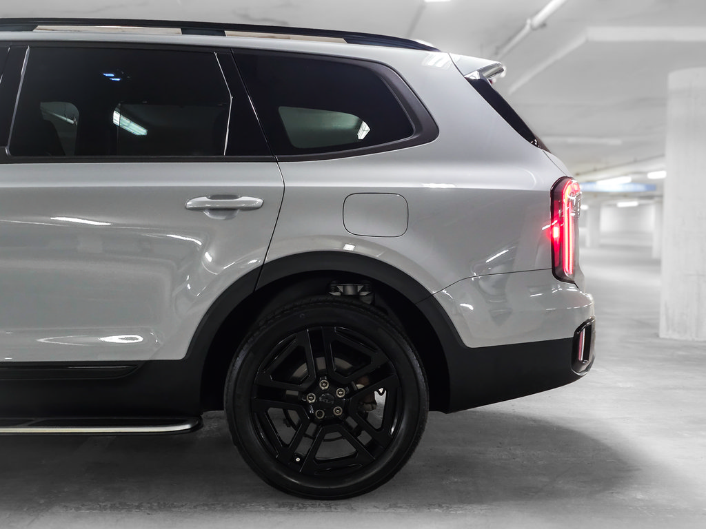 Used 2025 Kia Telluride EX X-Line AWD/4WD image 16