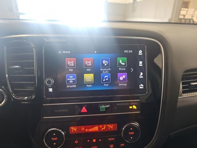 Used 2019 Mitsubishi Outlander AWD image 14