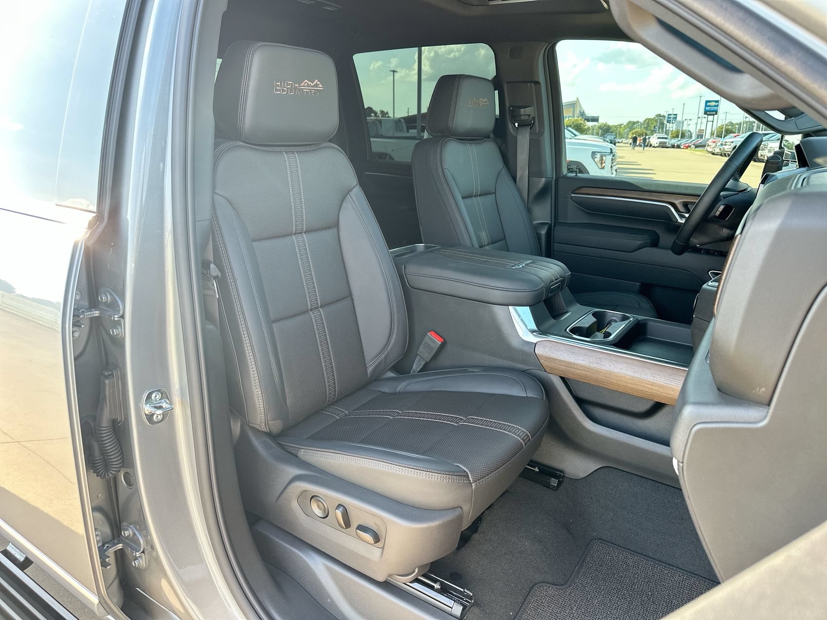 New 2026 Chevrolet Silverado 3500 High Country w/ Technology Package AWD/4WD image 23