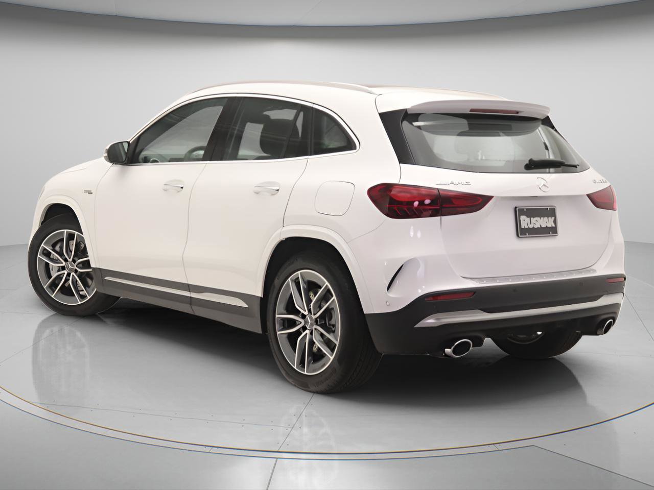 New 2026 Mercedes-Benz GLA 35 AMG 4MATIC image 2