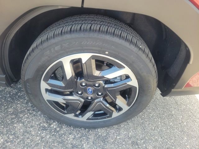 Certified 2025 Subaru Forester Limited AWD/4WD image 8