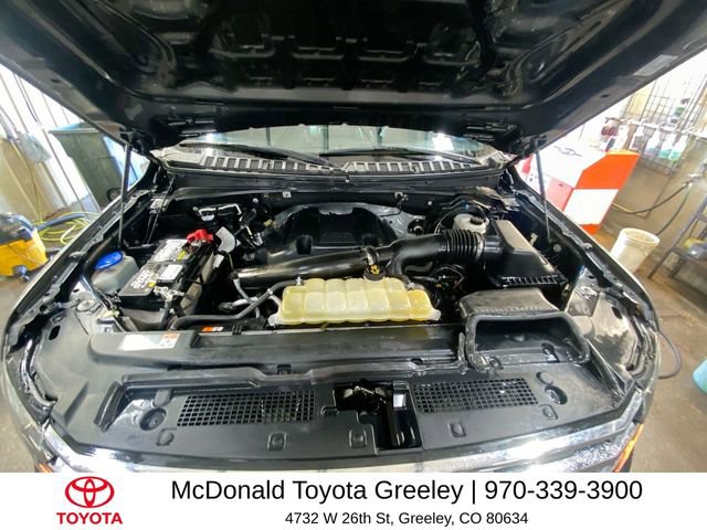 Used 2019 Ford Expedition XLT w/ Equipment Group 201A AWD/4WD image 25