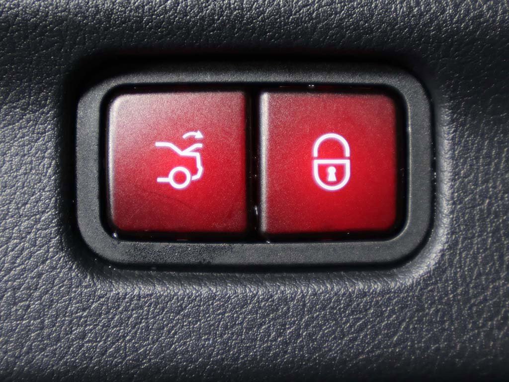 Used 2023 Mercedes-Benz C 300 C 300 image 17