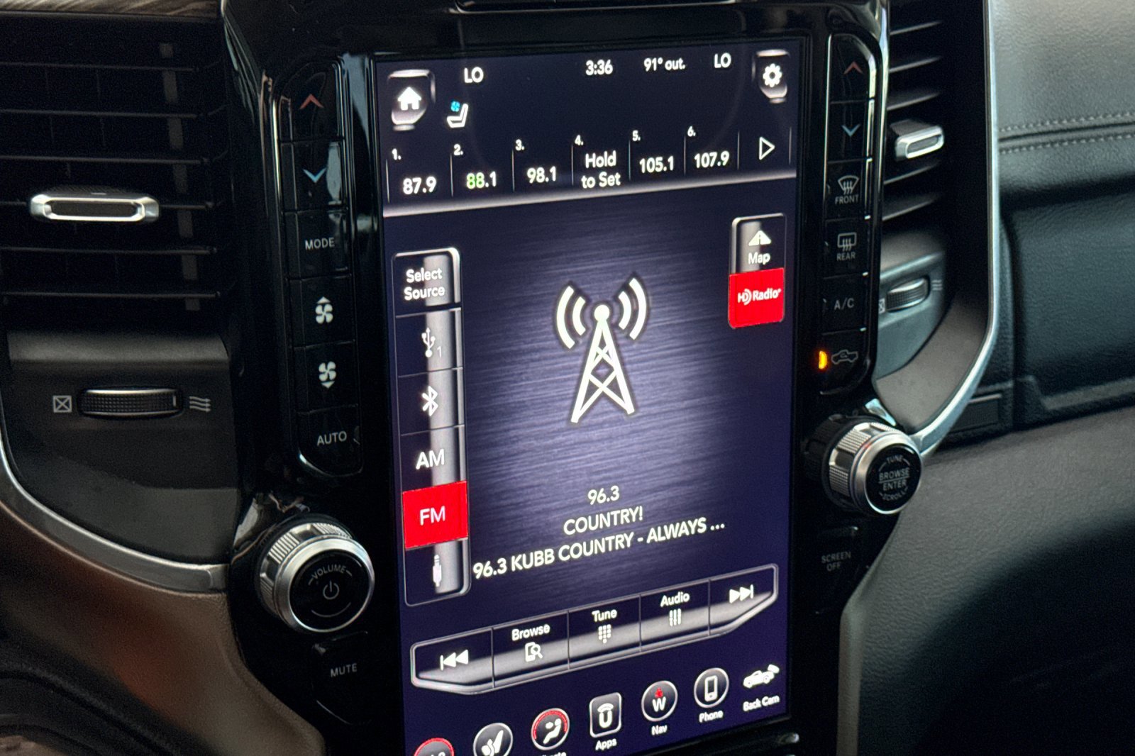 Certified 2020 RAM 1500 Laramie image 17