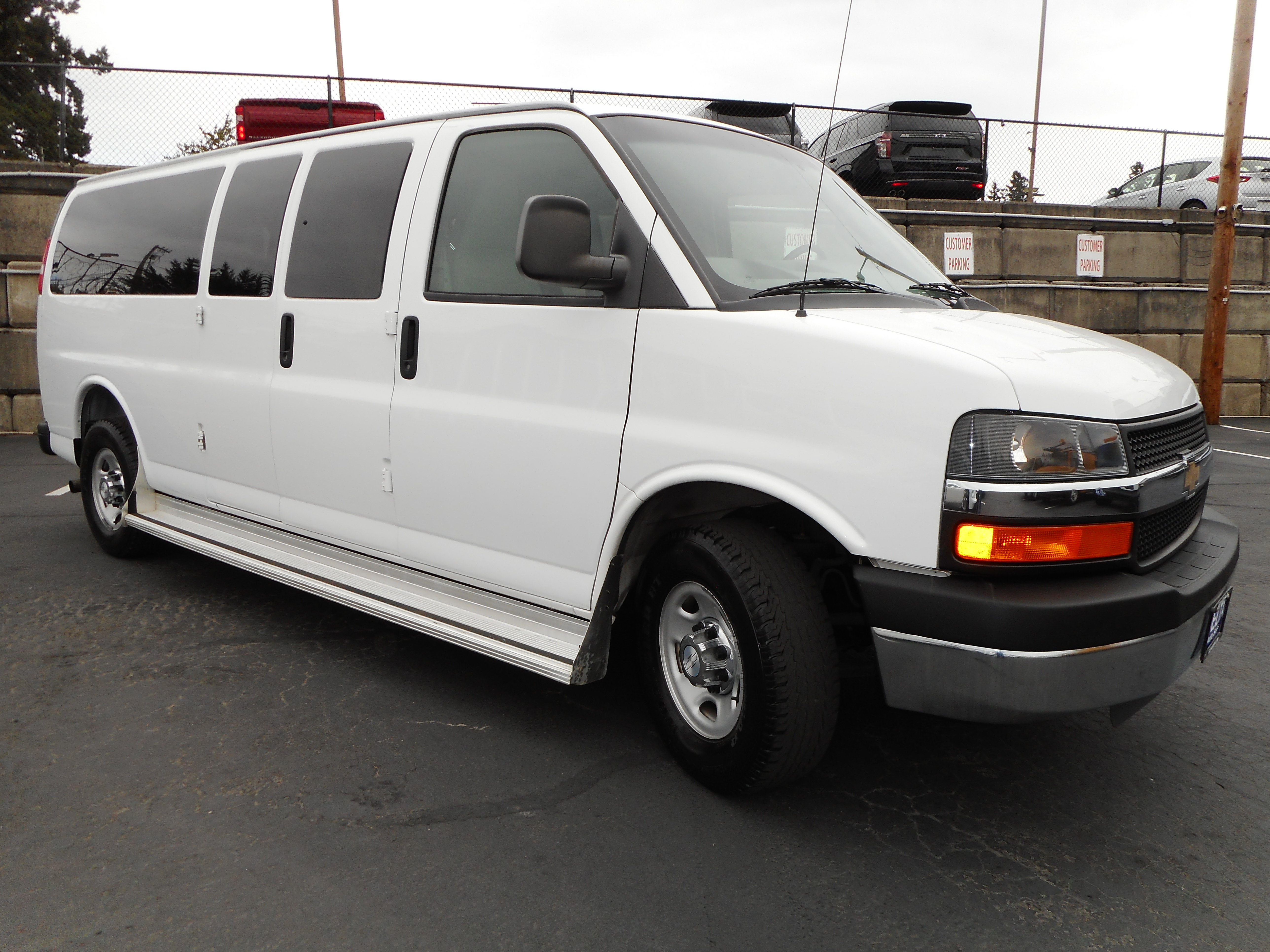 Used 2016 Chevrolet Express 3500 LT w/ LT Preferred Equipment Group RWD image 1