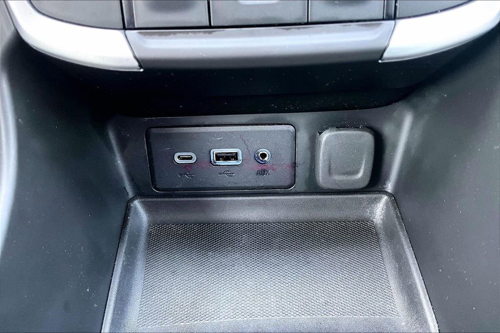 Used 2023 GMC Terrain SLE w/ Driver Convenience Package AWD/4WD image 32
