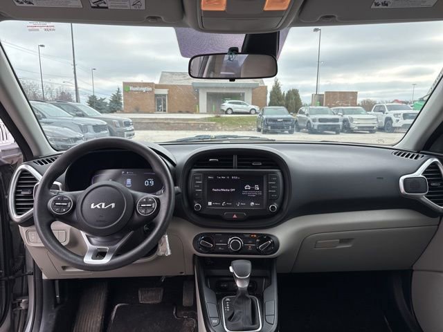 Certified 2023 Kia Soul LX w/ LX Technology Package image 23