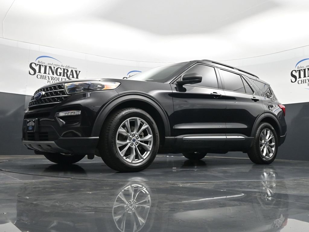 Used 2022 Ford Explorer XLT w/ Equipment Group 202A image 19
