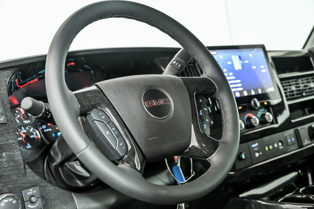 New 2026 GMC Savana 2500 w/ Driver Convenience Package RWD image 11