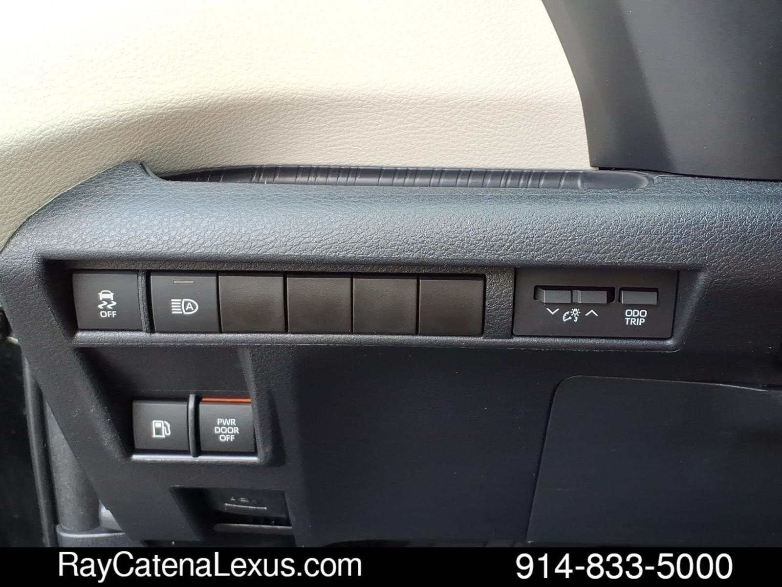 Used 2021 Toyota Sienna XLE w/ XLE Plus Package AWD/4WD image 11
