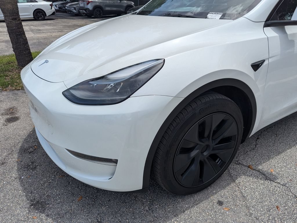 Used 2024 Tesla Model Y Long Range AWD/4WD image 21