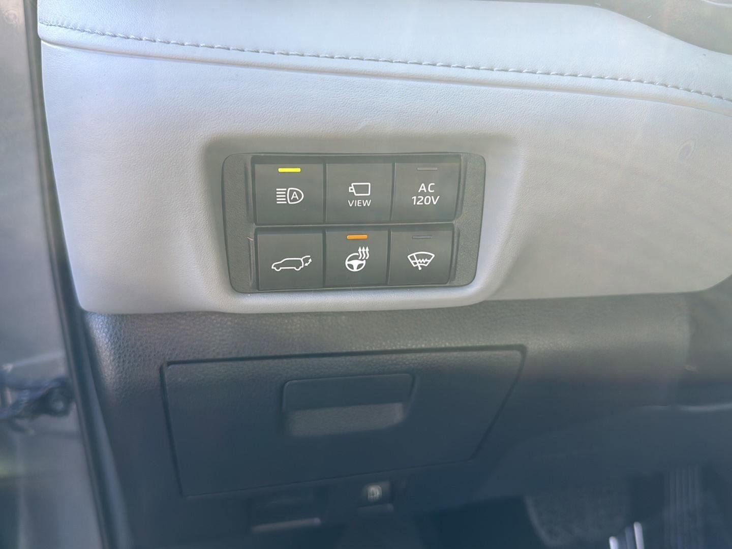 Used 2021 Toyota Highlander Limited AWD/4WD image 29