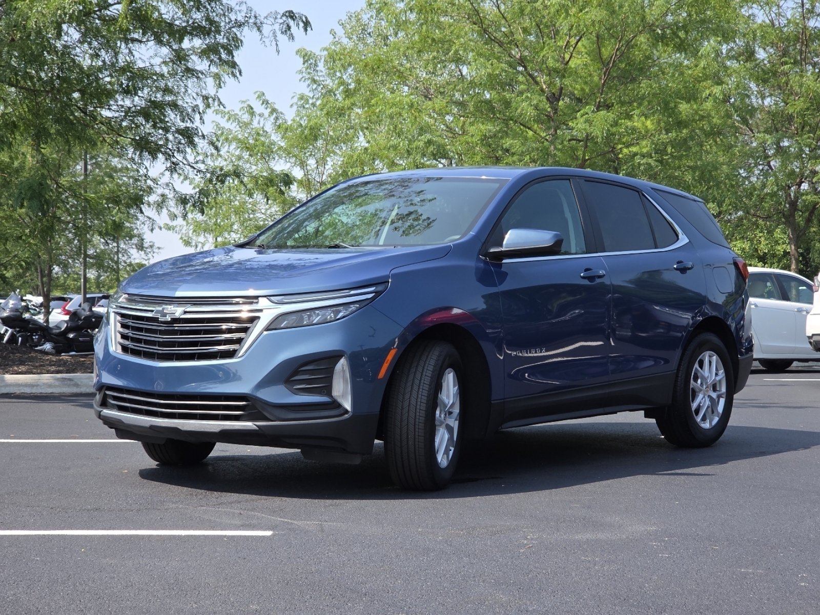 Used 2024 Chevrolet Equinox LT w/ LPO, Floor Liner Package FWD image 16