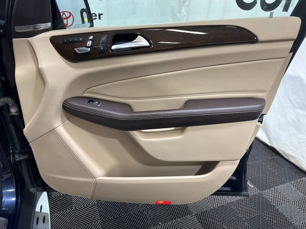 Used 2017 Mercedes-Benz GLS 450 4MATIC image 11